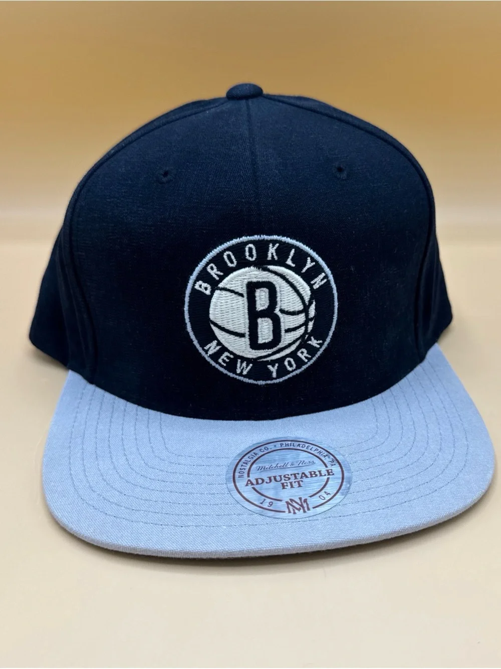 Mitchell & Ness Brooklyn Nets Snapback Flat Brim Black Grey One Size NBA